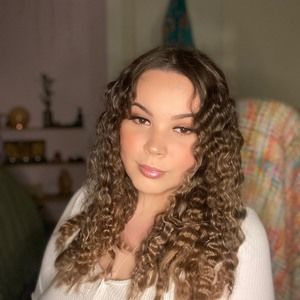 Meet your Posher, Alix